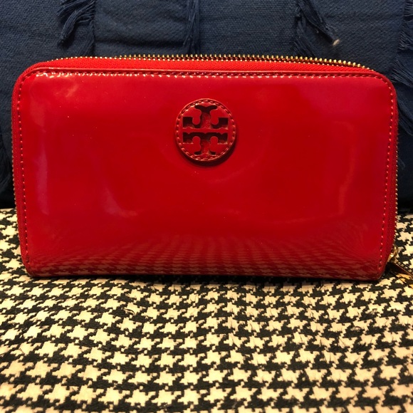 Tory Burch Handbags - Tory Burch RED Patent Leather Wallet